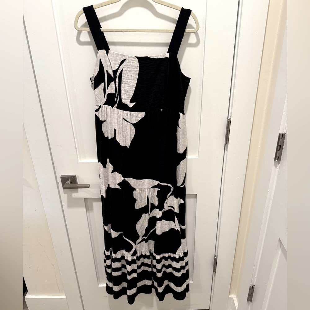 Nine West Maxi Dress Women’s Tiered Floral Lined Black &  White
